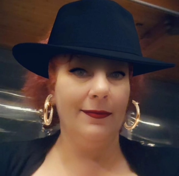 Meet your Posher, Dawn - Picture 1 of 1